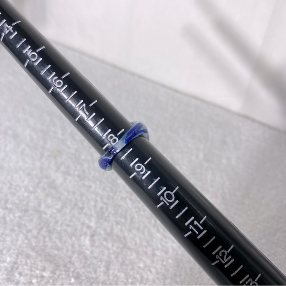 Vintage Art Glass Handmade Blue Band Ring - Picture 10 of 11